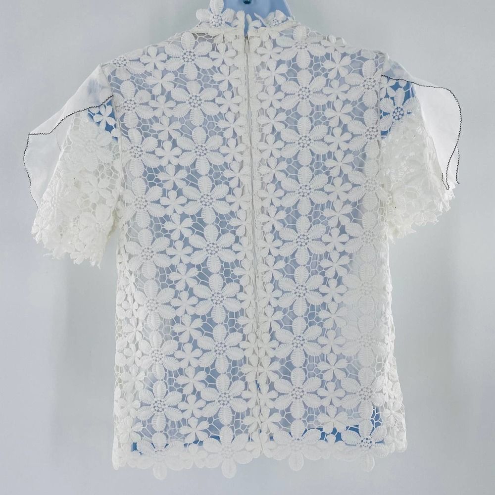 Self-Portrait Flounce Short Sleeve Daisy-Patterned Lace Mock Neck Blouse Size 2 - Picture 4 of 11